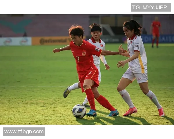 女足星二代闪耀绿茵场父女情深共筑足球梦想 女足星二代闪耀绿茵场父女情深共筑足球梦想