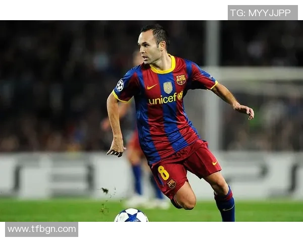 足球巨星一问一答精彩瞬间图片合集,回顾传奇球员经典时刻与独特风采